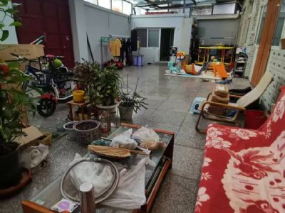 順義區李橋鎮郭莊村農村小院出租-門前敞亮有大量停車位，封好院子的四居兩衛首次出租！